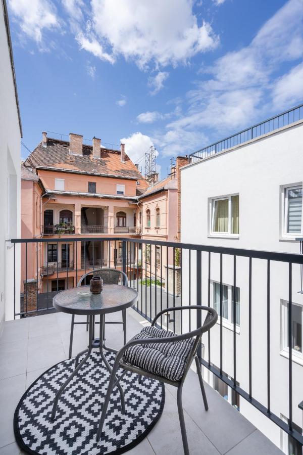 The Rose Garden - Apartment *